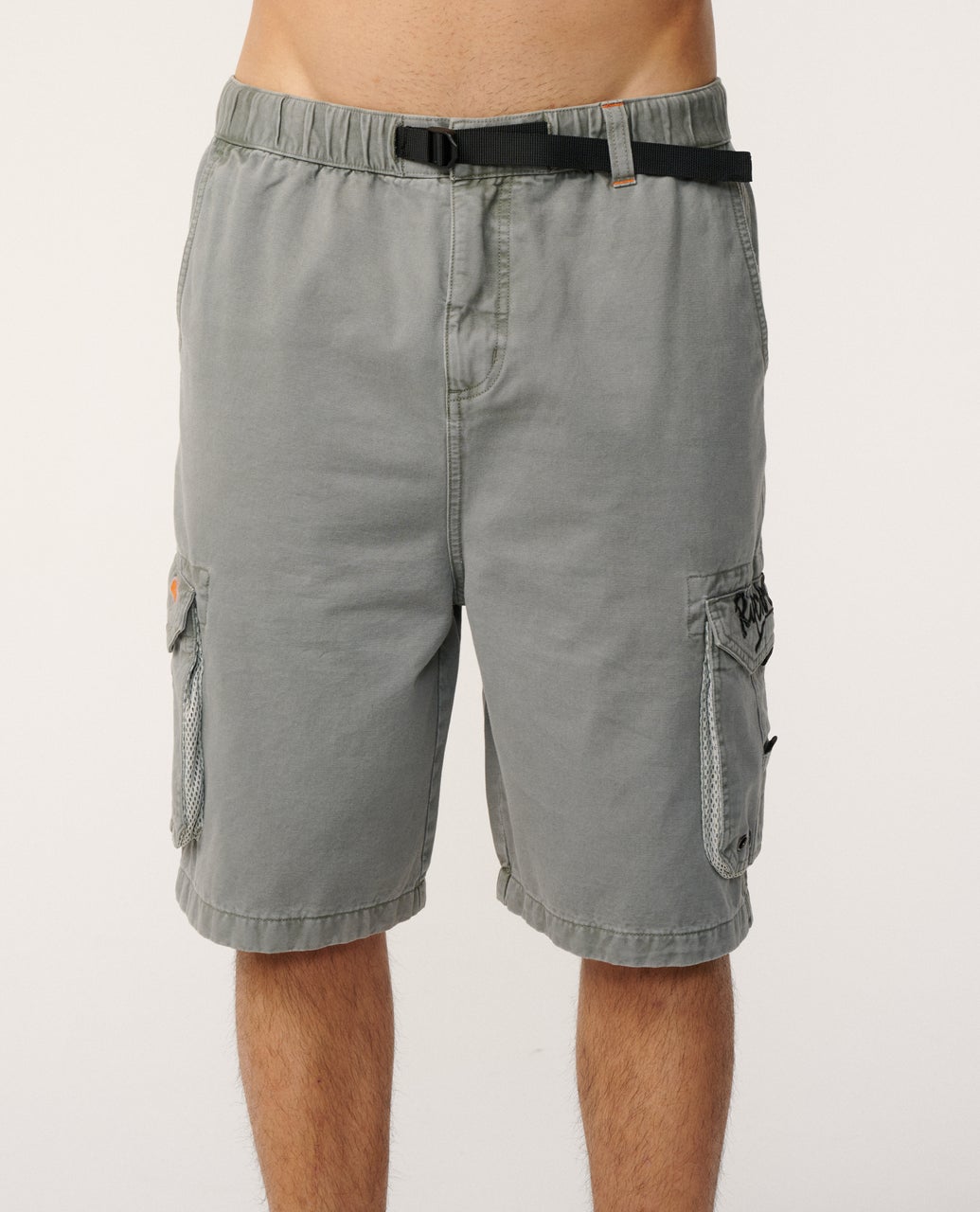 Belted Easyfit 23