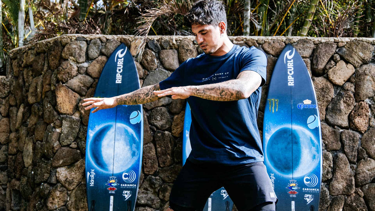 Gabriel Medina wearing VaporCool t-shirt