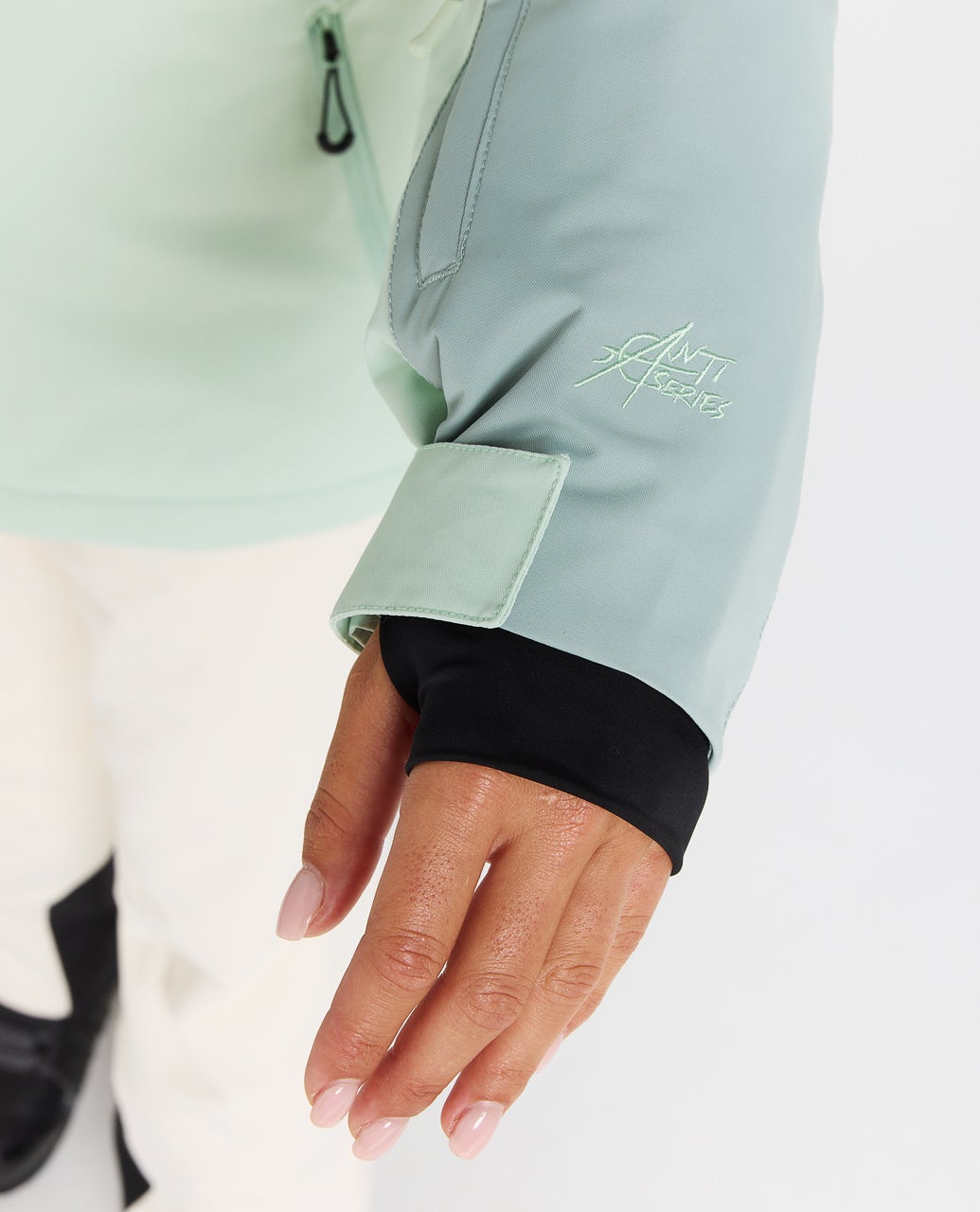 00FWOU_2383_8_1759107139000