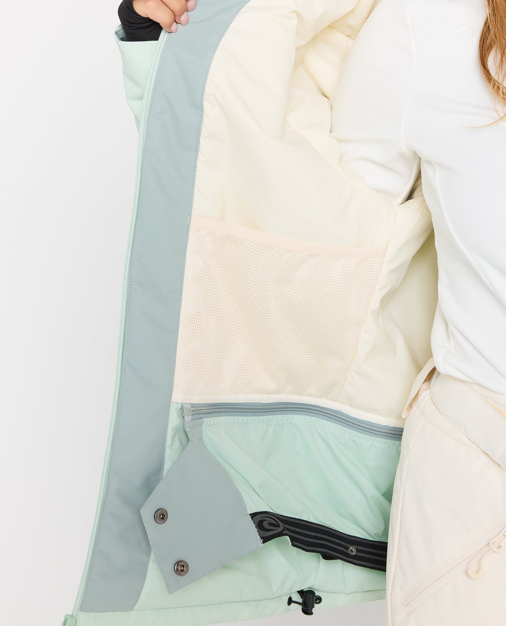 00FWOU_2383_9_1759107140000