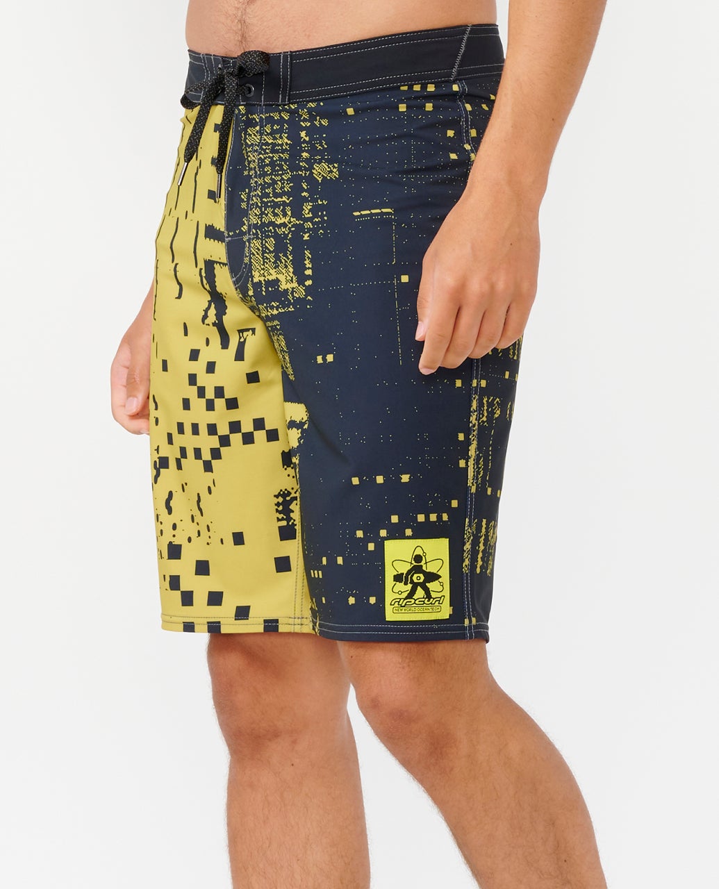 09UMBO_9652_2_1759125053000