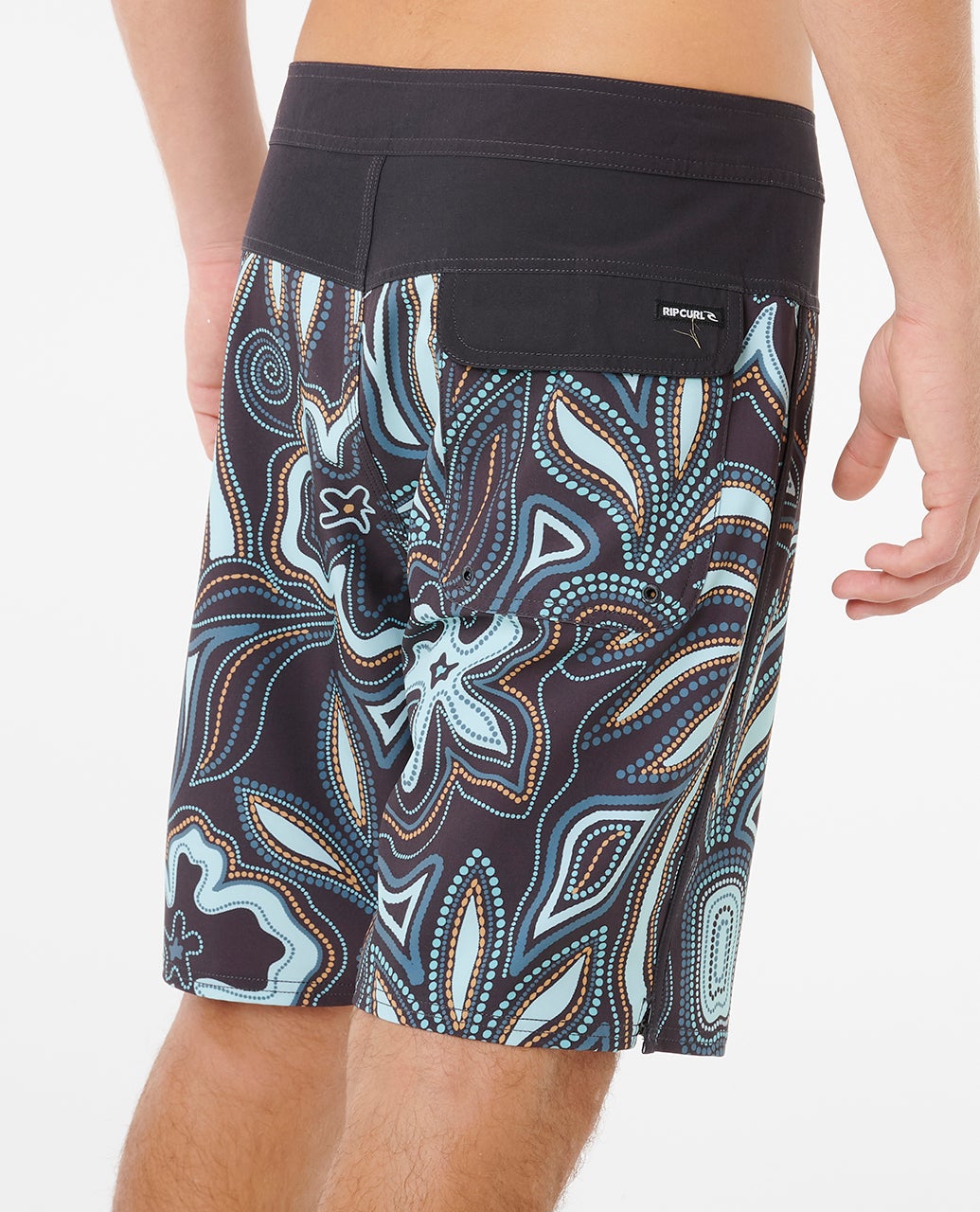 0D9MBO_8100_6_1759730440000