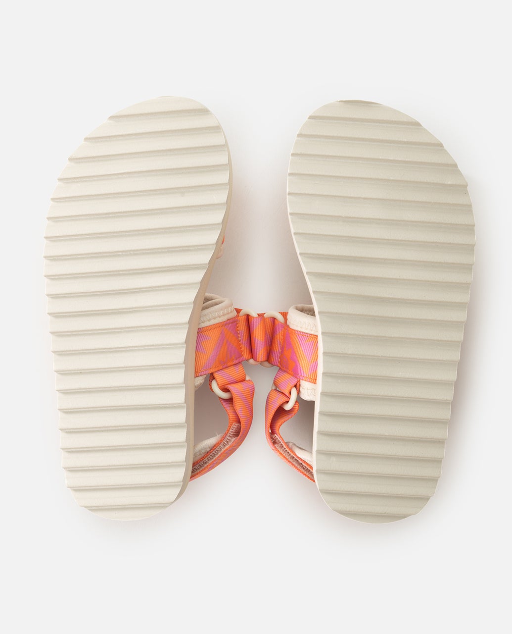 11QGOT_3382_4_1759135659000