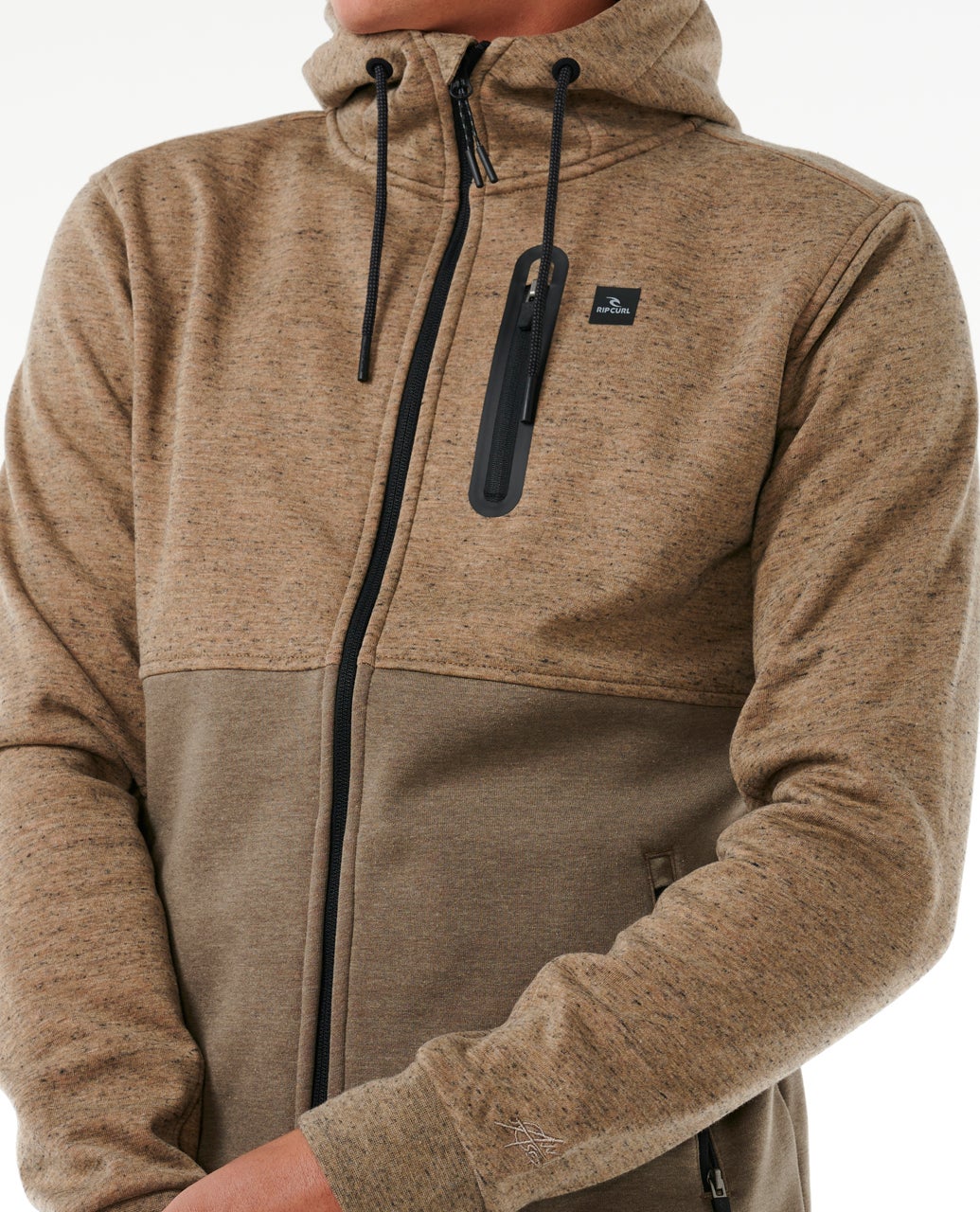 CFEDB9_2137_5_1759151873000