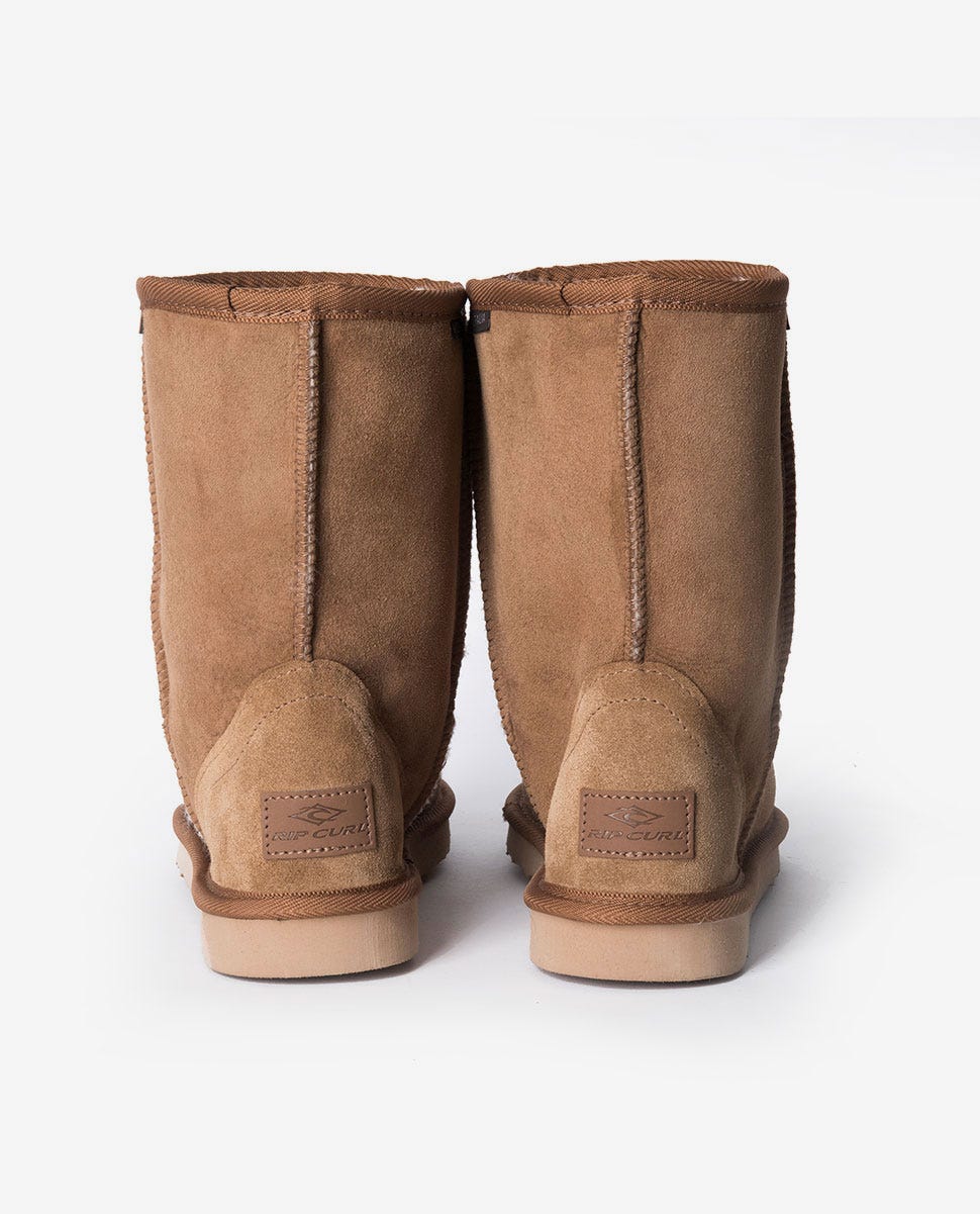are uggs made out of sheepskin