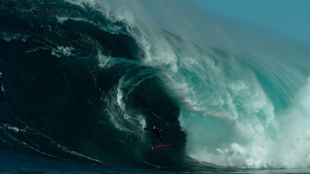 Dancing with Danger – Kipp Caddy takes on Shipsterns Bluff, Tasmania