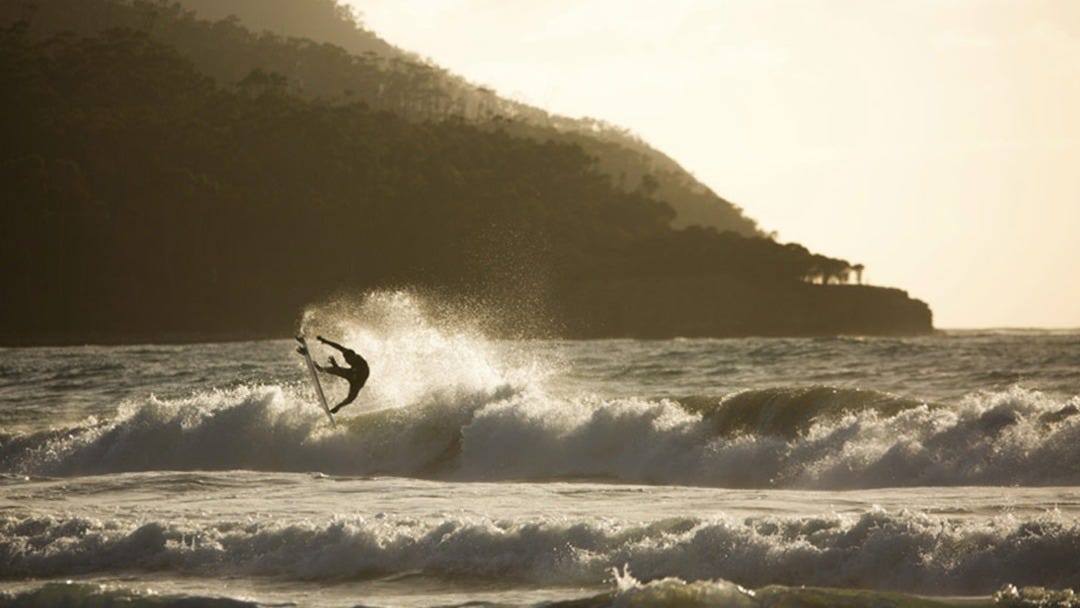 Wetsuit Review: Mitch Crews Tests The 3/2 Flashbomb Zip Free In Tasmania