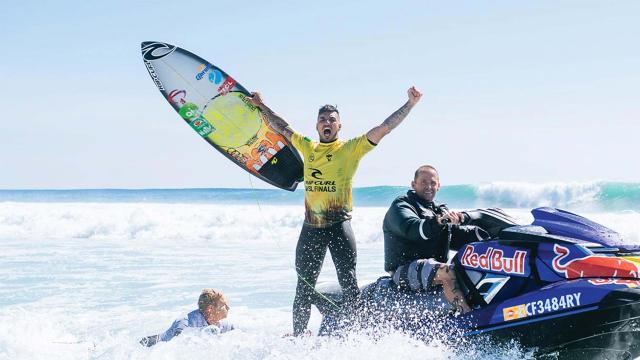 3x World Champion Gabriel Medina & 5x World Champion Carissa Moore Dominate at Trestles