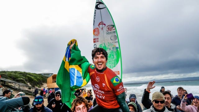 Today Gabriel Medina has won the Corona J-Bay Open in South Africa, putting himself in the perfect position to fight for the 2019 World Title.