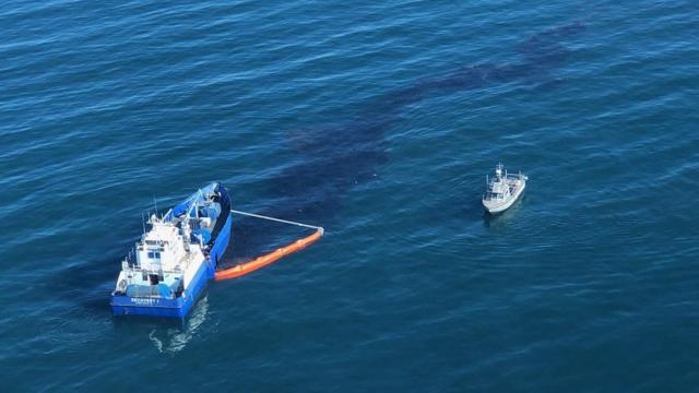 Rip Curl Donates to Surfrider Foundation’s Oil Spill Clean Up Efforts - You Can Too