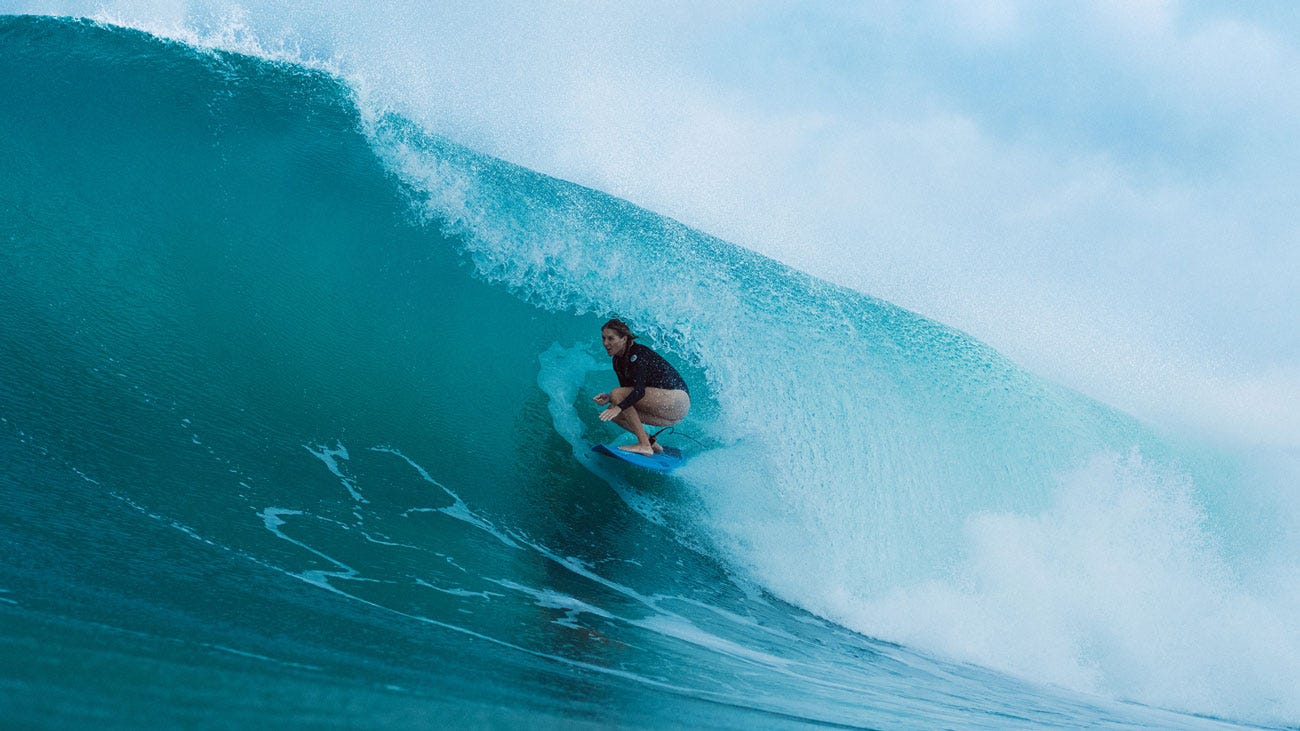 Image of Steph Gilmore freesurfing in a barrel