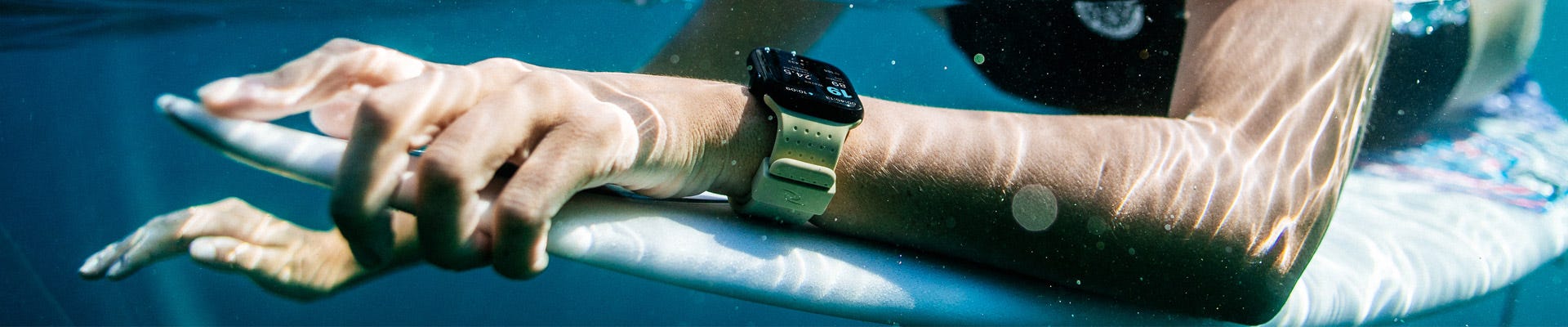 Underwater shot of the apple watch with the Search GPS 3 App featured on the screen.