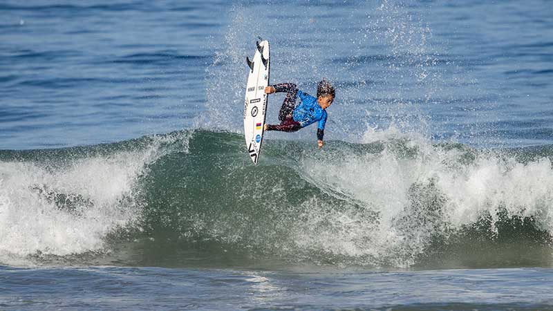 Kahlil Schooley surfing in the GromSearch final