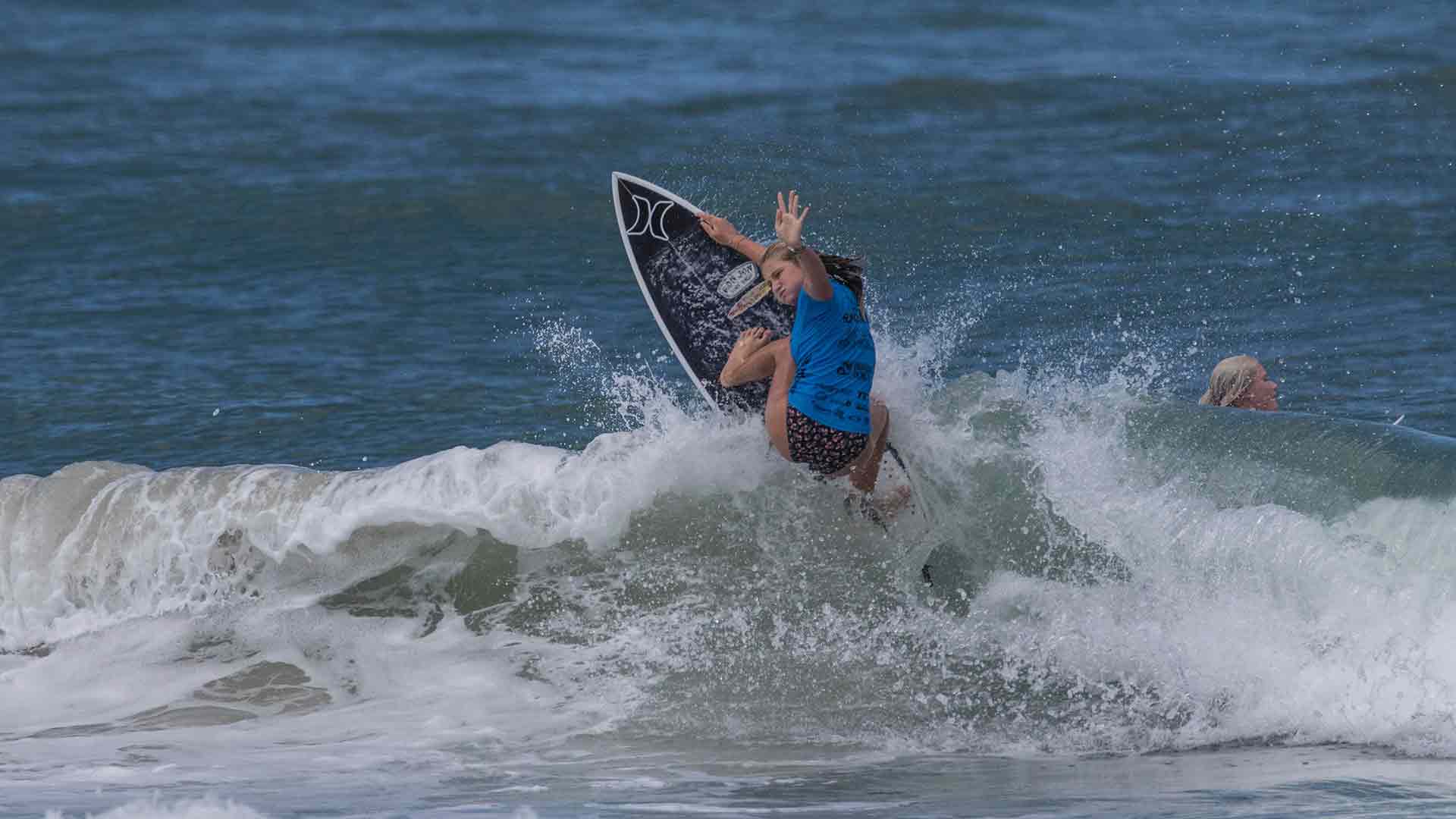 Kylie Pulcini surfing in her heat