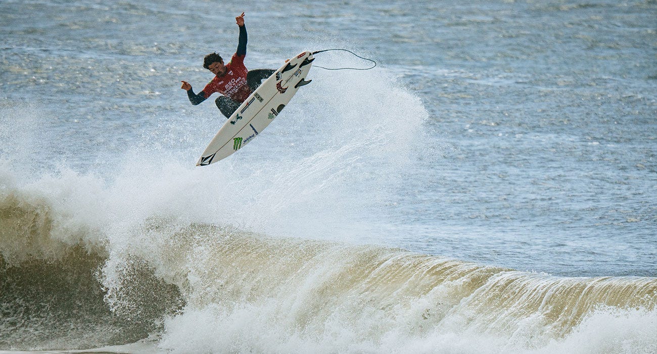 Yago Dora surfing in his winning heat