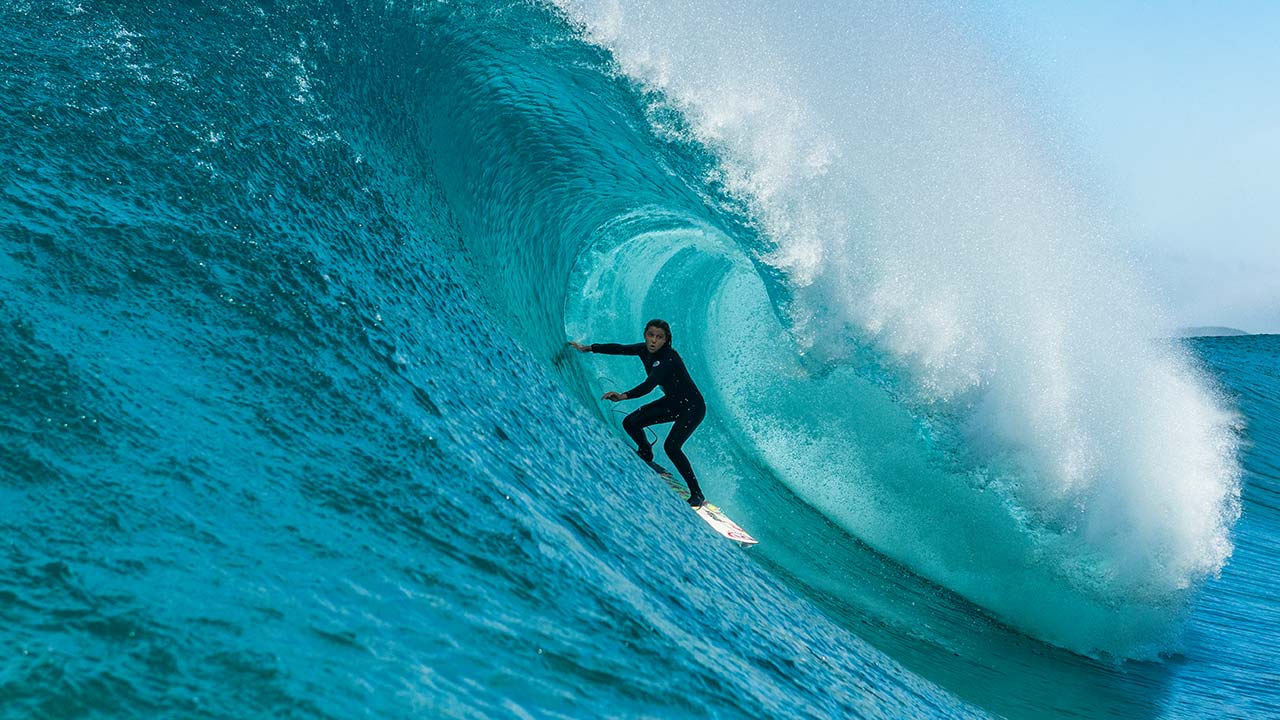 Molly Picklum surfing for Rip Curl