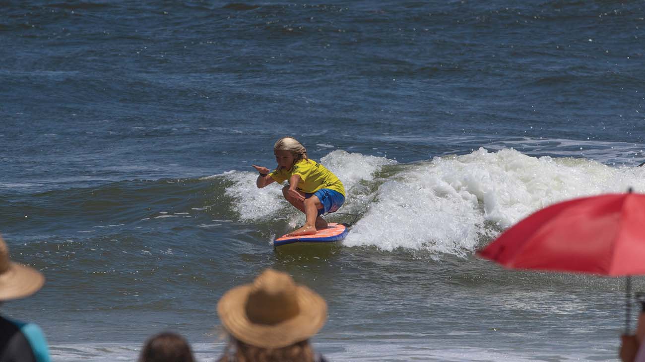 Tyko Tran surfing in the Rip Curl GromSearch comp