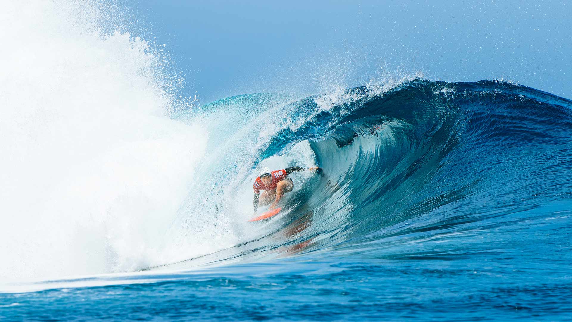 Brisa Hennessy getting barrelled.